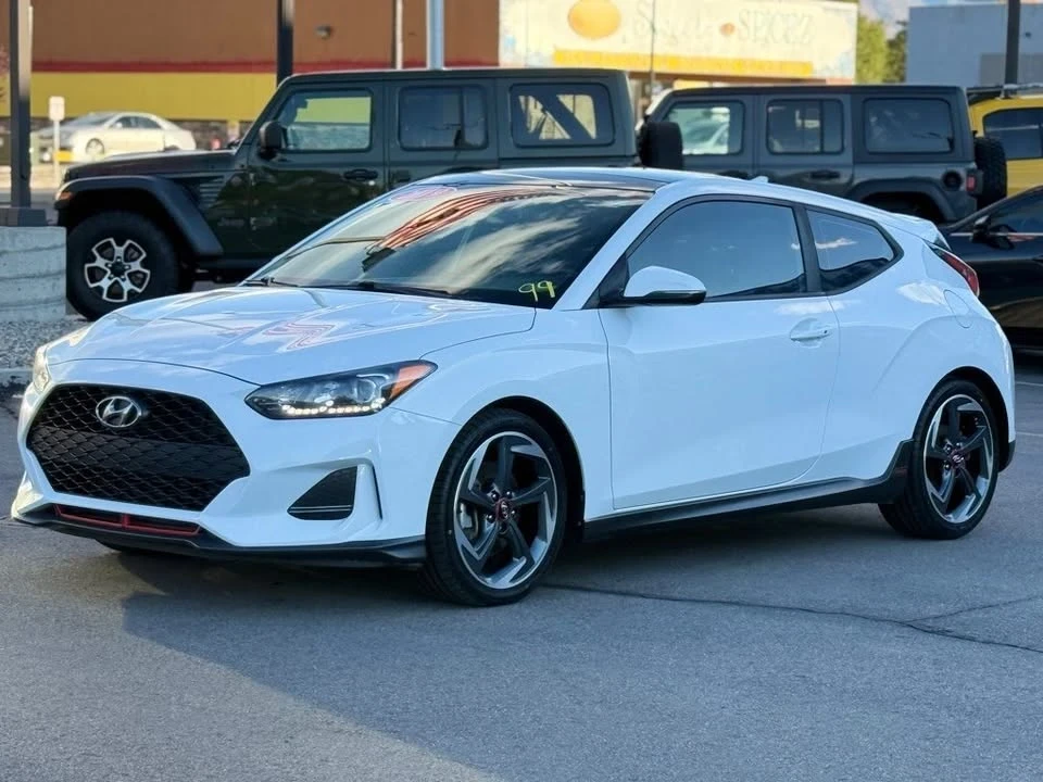 2019 Hyundai Veloster - Image 2 of 12