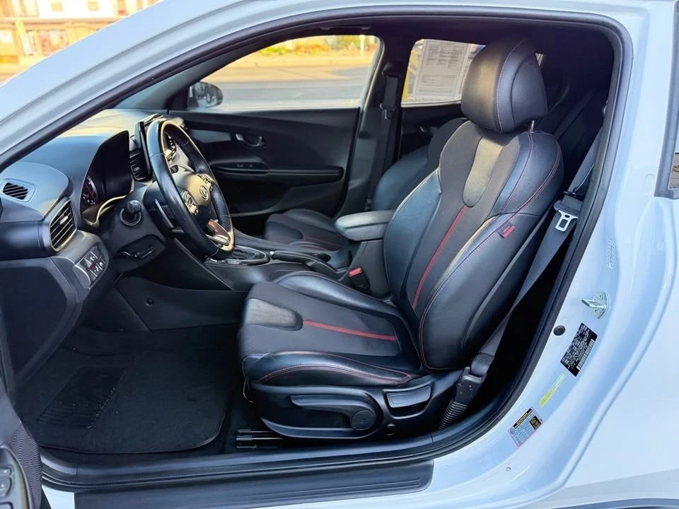 2019 Hyundai Veloster - Image 4 of 12