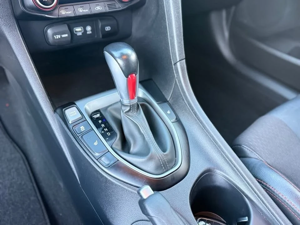 2019 Hyundai Veloster - Image 10 of 12