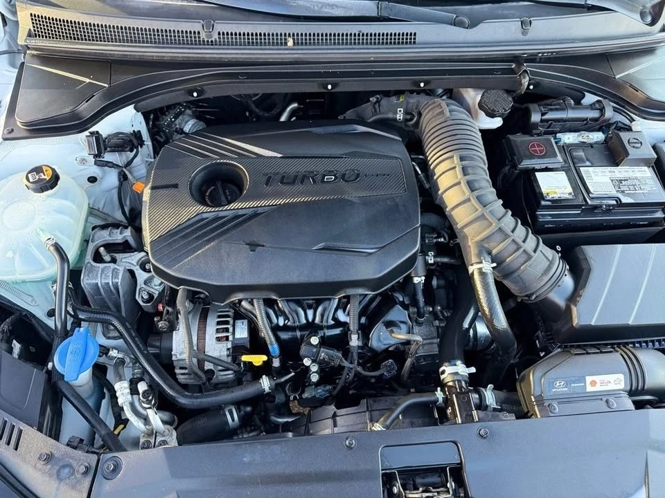 2019 Hyundai Veloster - Image 11 of 12