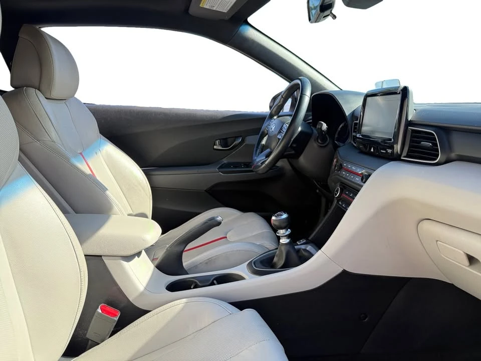 2019 Hyundai Veloster - Image 14 of 20
