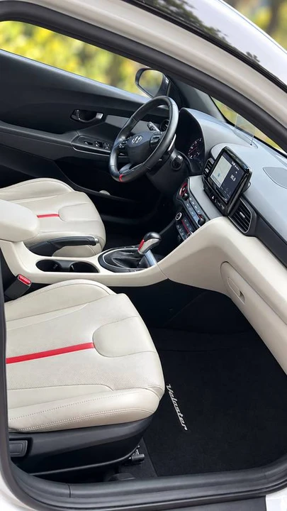 2019 Hyundai Veloster N - Image 5 of 11