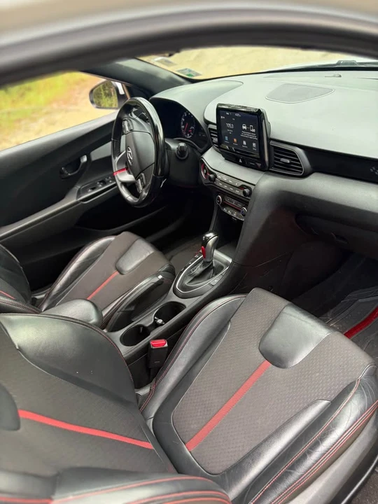 2019 Hyundai Veloster N - Image 10 of 16