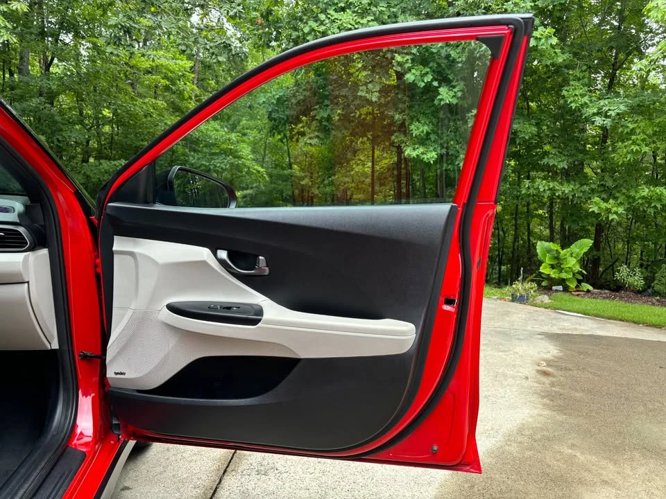 2019 Hyundai Veloster - Image 11 of 20
