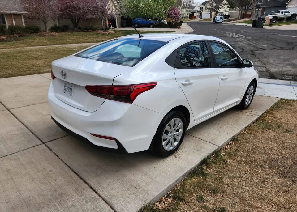 2019 Hyundai Accent - Image 3 of 10