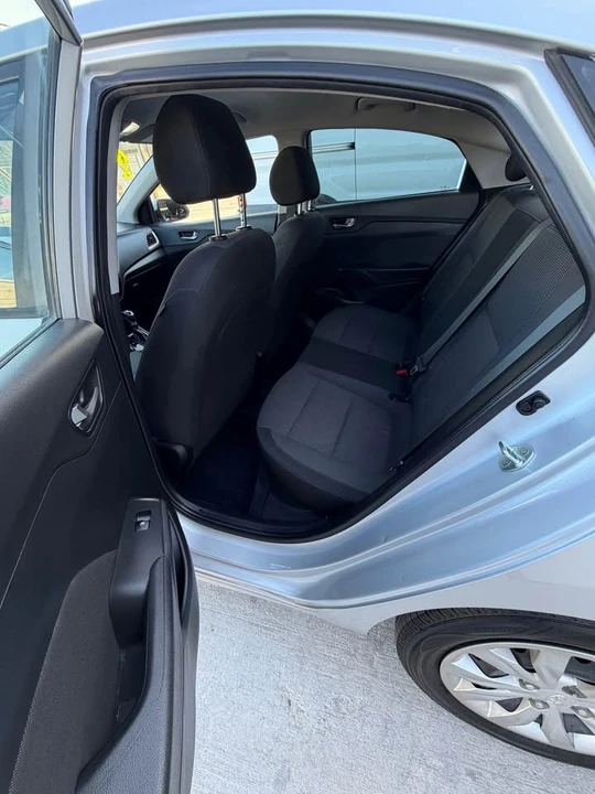 2019 Hyundai Accent - Image 6 of 12