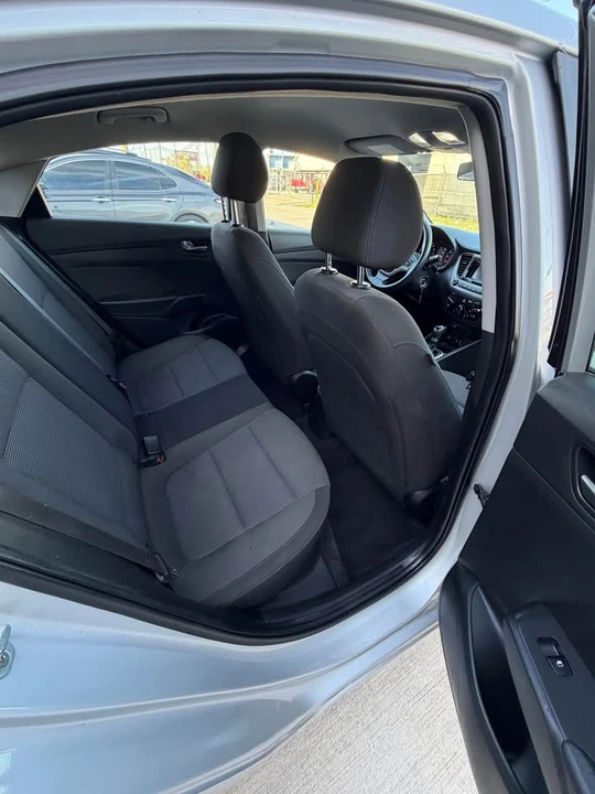 2019 Hyundai Accent - Image 10 of 12