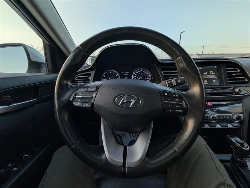 2019 Hyundai Elantra - Image 19 of 20