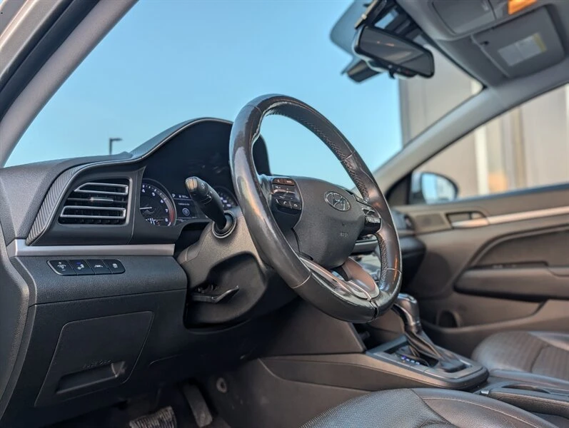 2019 Hyundai Elantra - Image 8 of 20