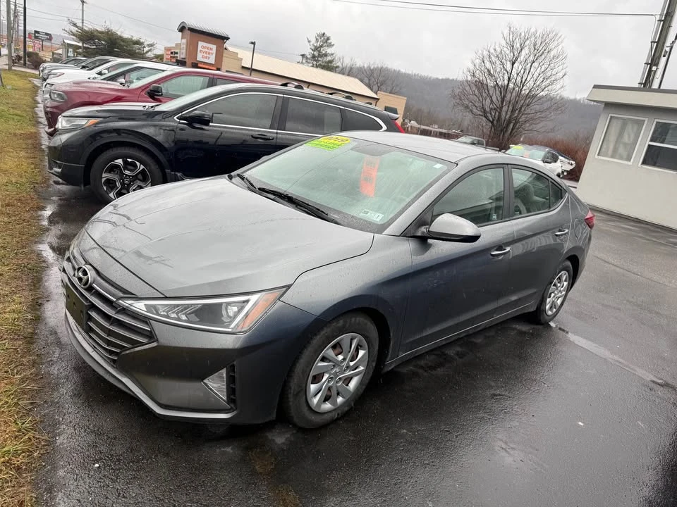 2019 Hyundai Elantra - Image 5 of 8