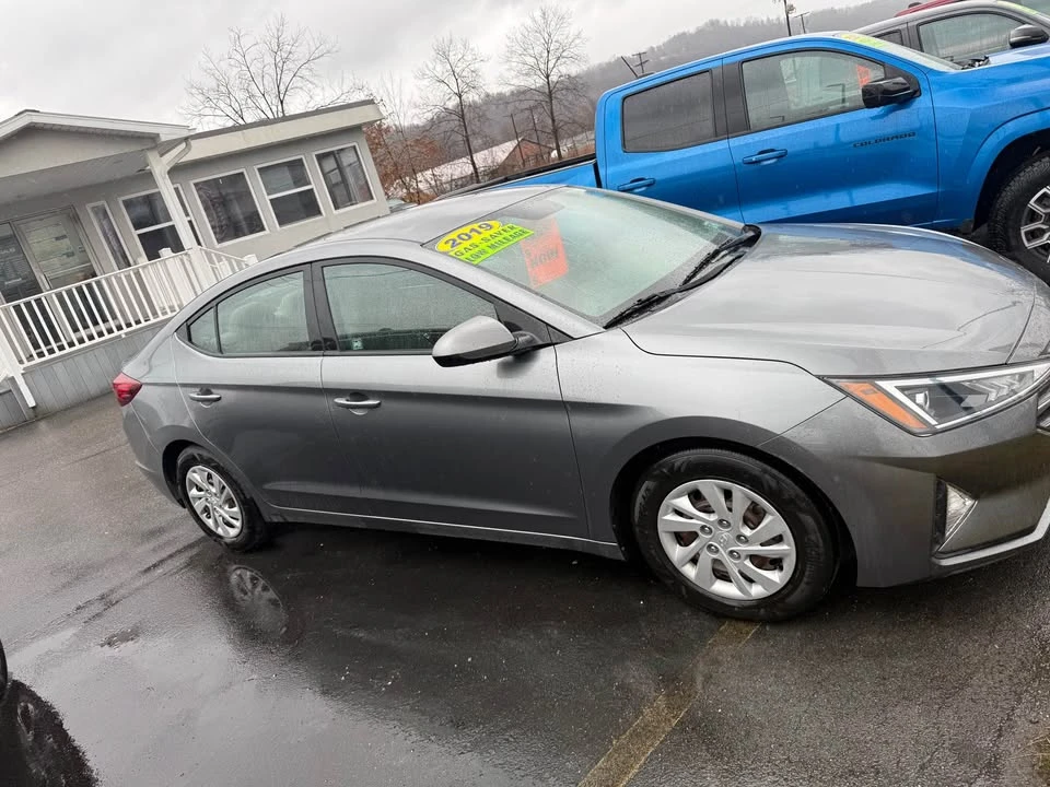 2019 Hyundai Elantra - Image 3 of 8