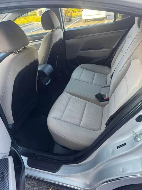 2019 Hyundai Elantra - Image 5 of 9