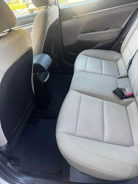 2019 Hyundai Elantra - Image 8 of 9
