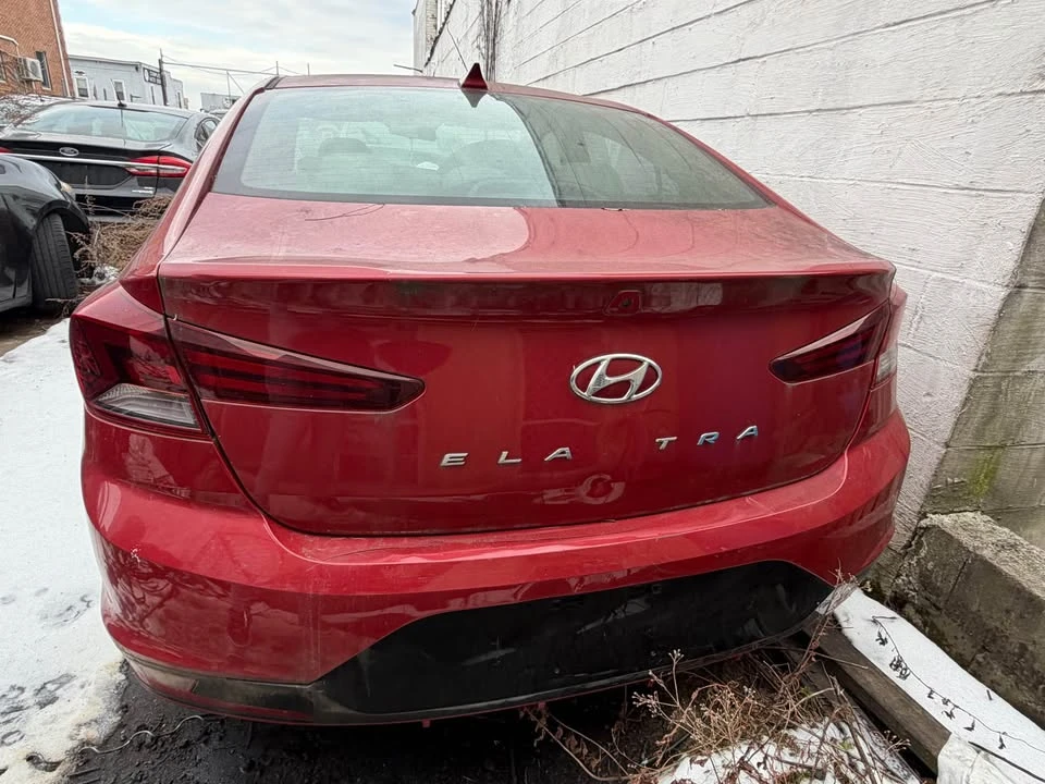 2019 Hyundai Elantra - Image 3 of 8