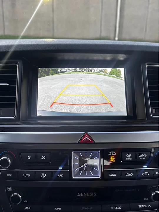2019 Hyundai Genesis - Image 14 of 18