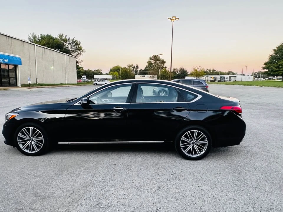 2019 Hyundai Genesis - Image 18 of 18