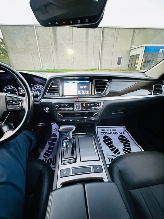 2019 Hyundai Genesis - Image 4 of 18