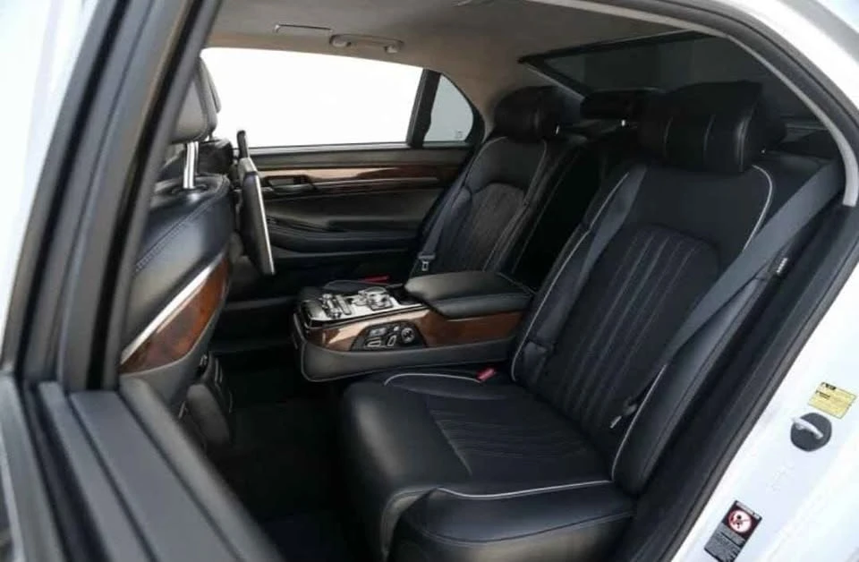 2019 Hyundai Genesis - Image 10 of 12