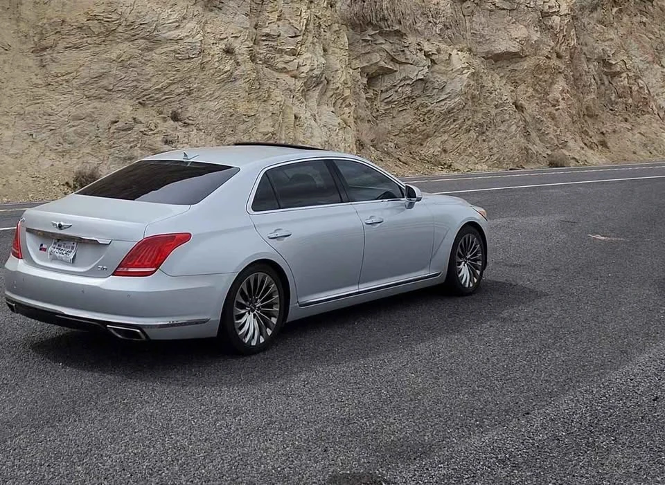 2019 Hyundai Genesis - Image 8 of 12