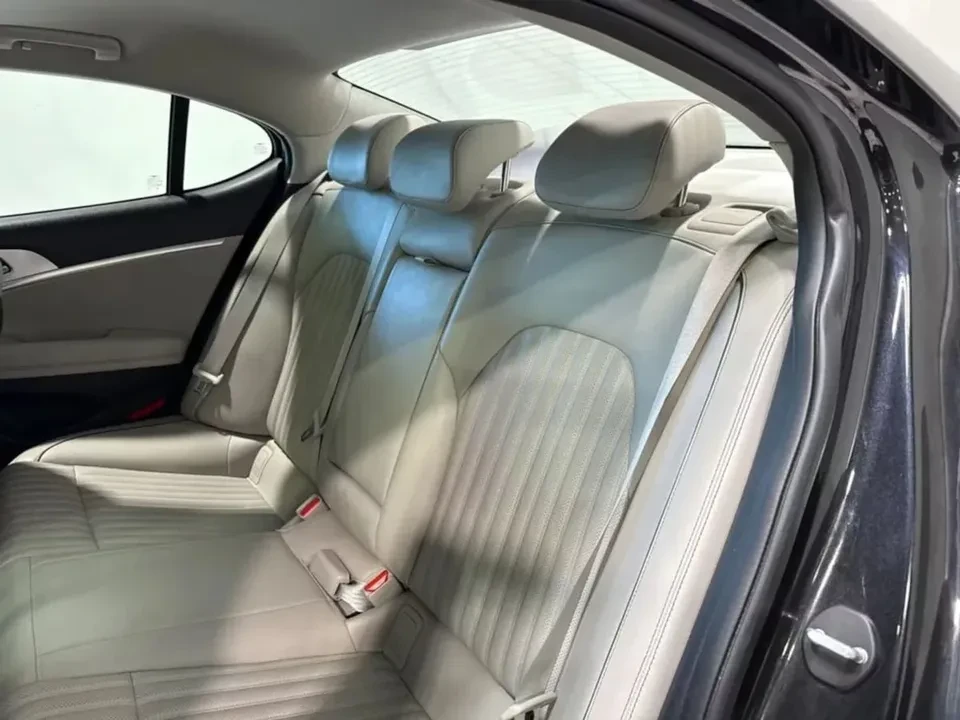 2019 Hyundai Genesis - Image 8 of 13