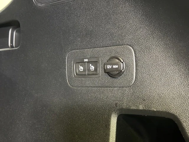 2019 Hyundai Santa Fe - Image 16 of 20