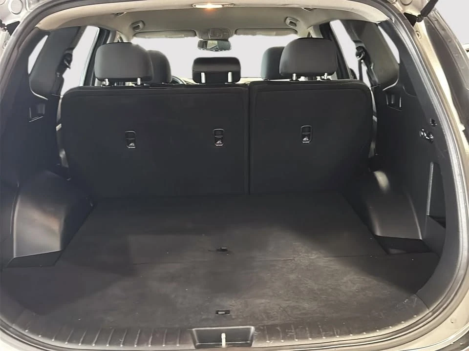 2019 Hyundai Santa Fe - Image 8 of 20