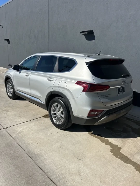 2019 Hyundai Santa Fe - Image 7 of 15