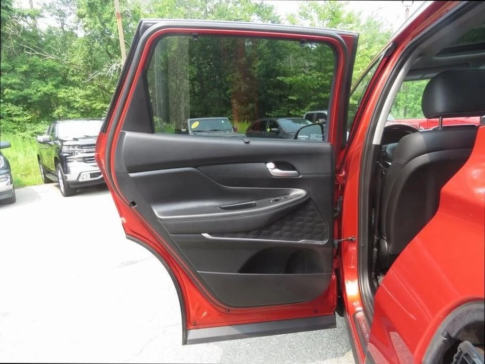 2019 Hyundai Santa Fe - Image 19 of 20