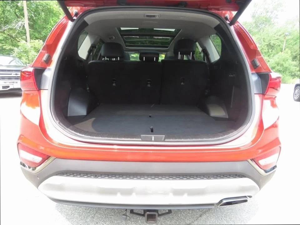 2019 Hyundai Santa Fe - Image 18 of 20
