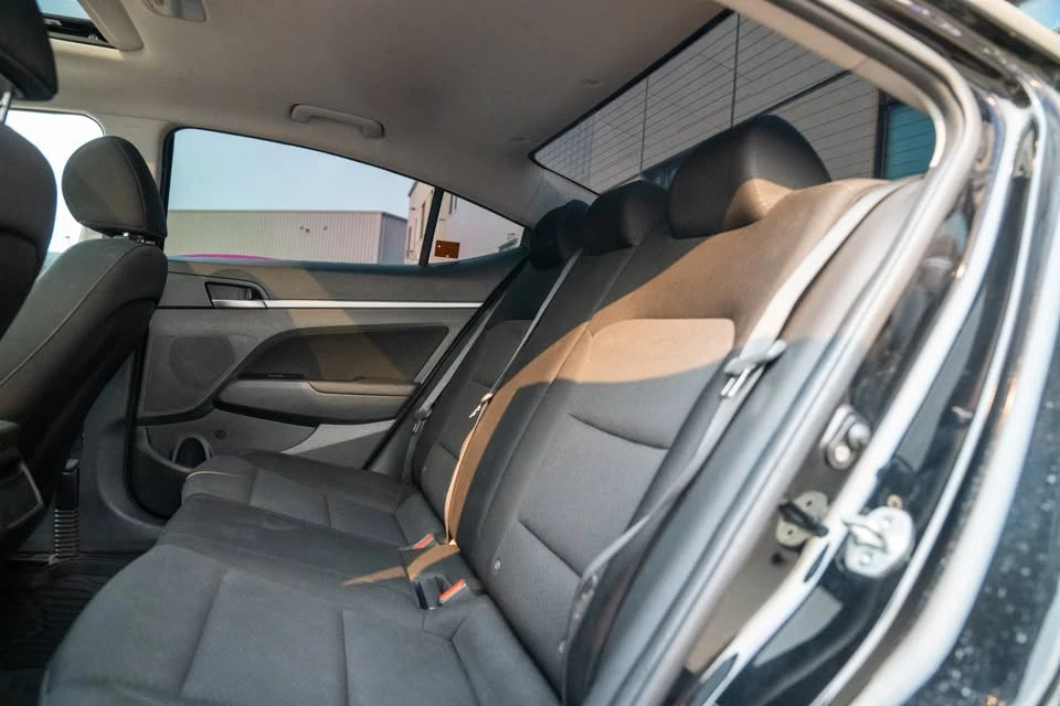 2019 Hyundai Elantra - Image 9 of 15