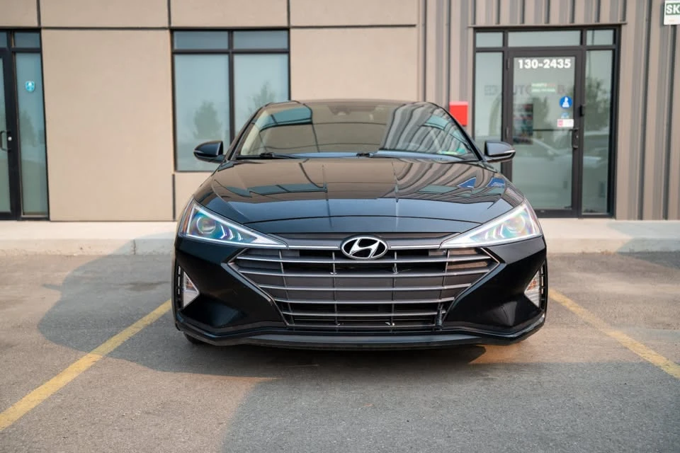 2019 Hyundai Elantra - Image 2 of 15