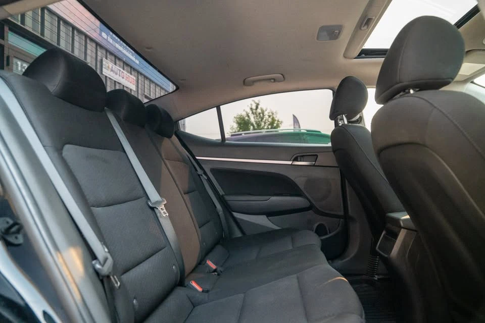 2019 Hyundai Elantra - Image 14 of 15
