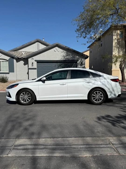 2019 Hyundai Sonata - Image 2 of 15