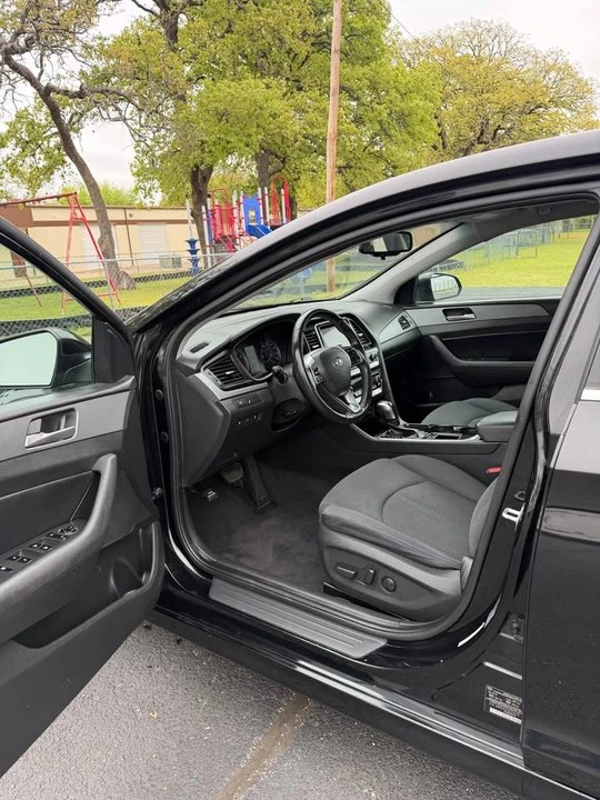 2019 Hyundai Sonata - Image 10 of 11