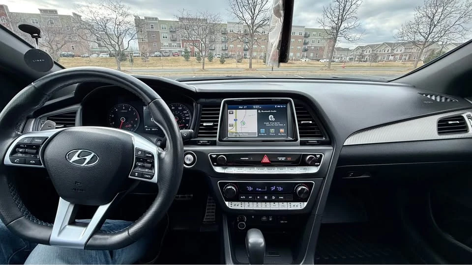 2019 Hyundai Sonata - Image 10 of 20