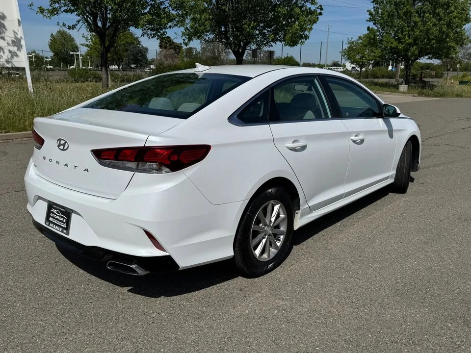 2019 Hyundai Sonata - Image 7 of 17