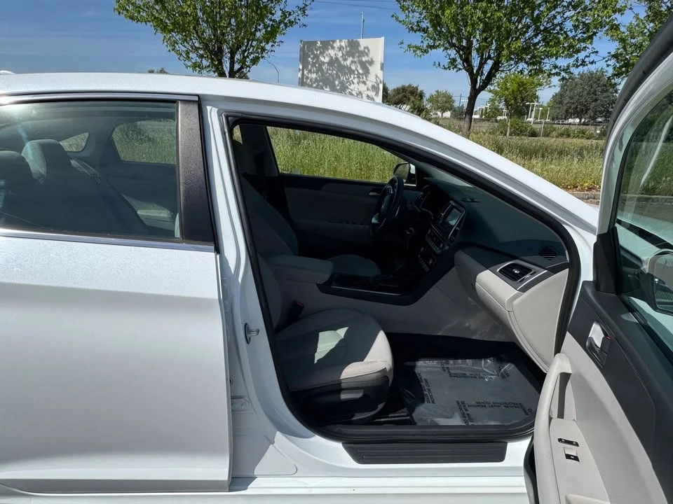 2019 Hyundai Sonata - Image 11 of 17