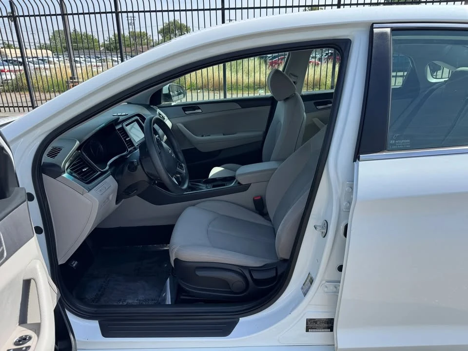 2019 Hyundai Sonata - Image 9 of 17
