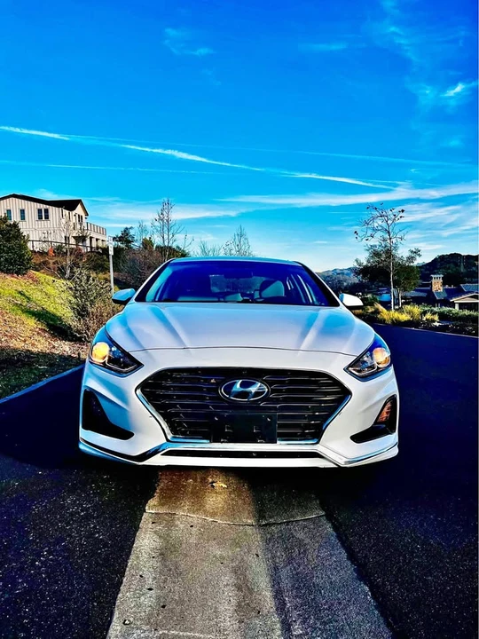 2019 Hyundai Sonata - Image 2 of 13
