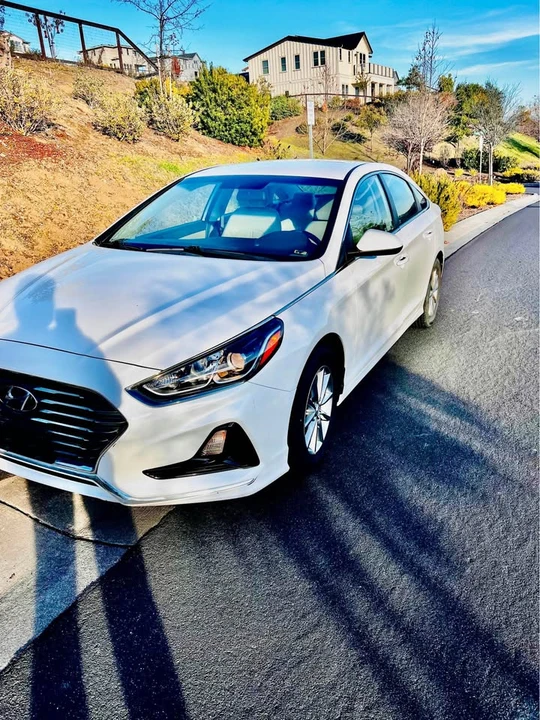2019 Hyundai Sonata - Image 4 of 13
