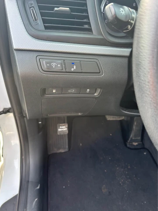 2019 Hyundai Sonata - Image 10 of 18