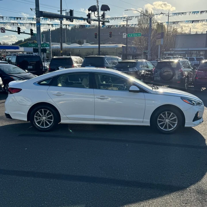 2019 Hyundai Sonata - Image 4 of 16