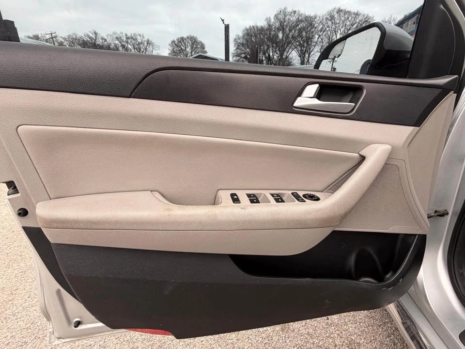 2019 Hyundai Sonata - Image 16 of 20