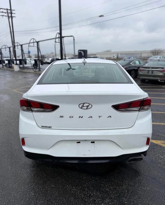 2019 Hyundai Sonata - Image 4 of 12