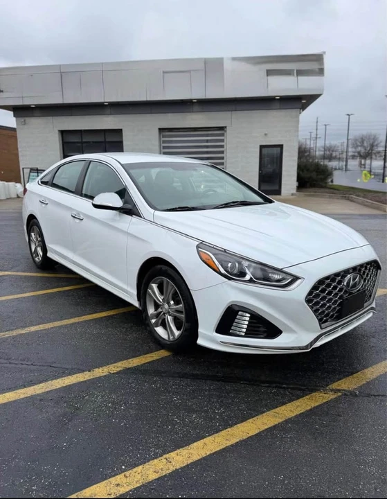 2019 Hyundai Sonata - Image 2 of 12