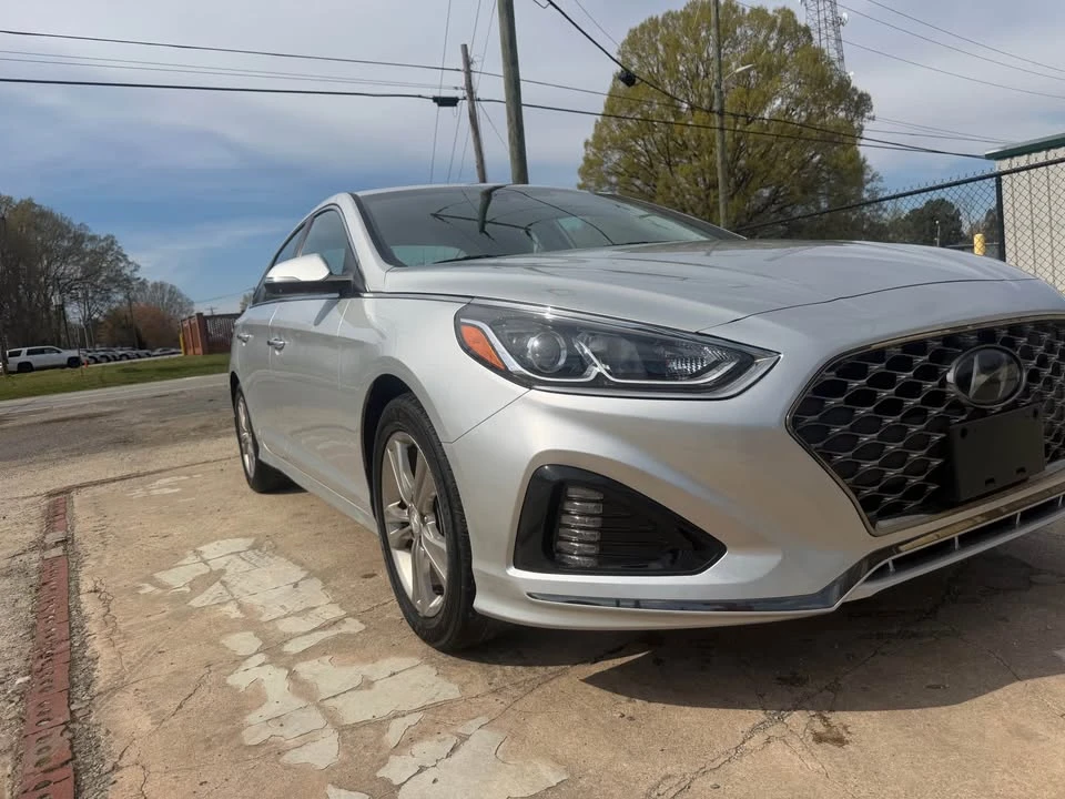 2019 Hyundai Sonata - Image 2 of 17
