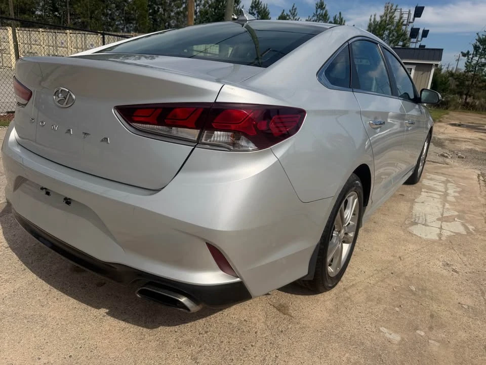 2019 Hyundai Sonata - Image 8 of 17