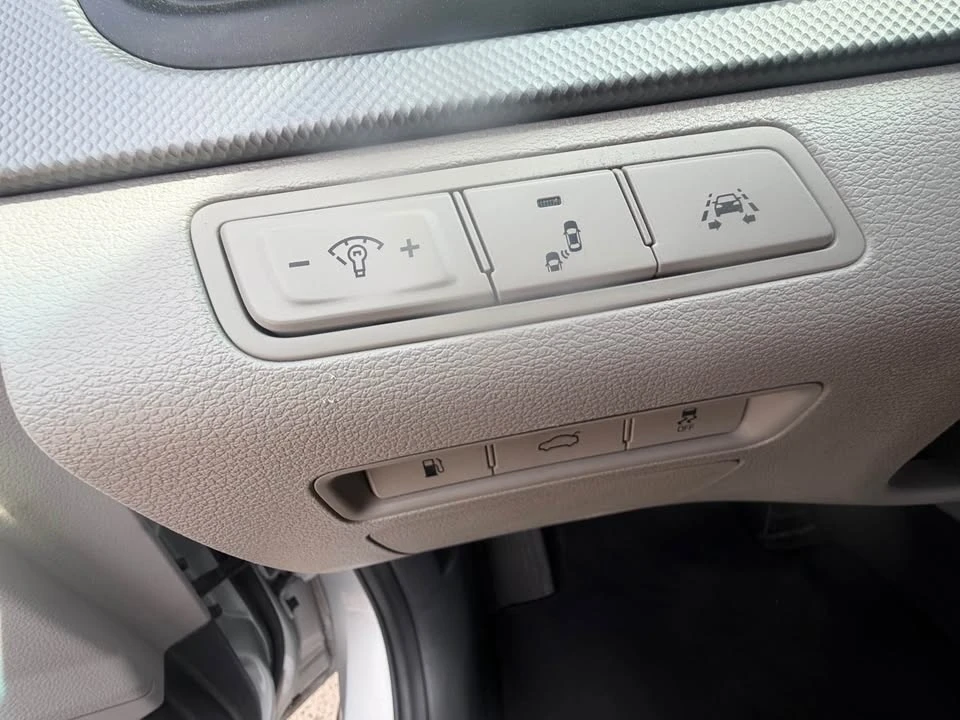 2019 Hyundai Sonata - Image 15 of 17