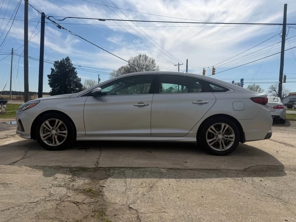 2019 Hyundai Sonata - Image 5 of 17