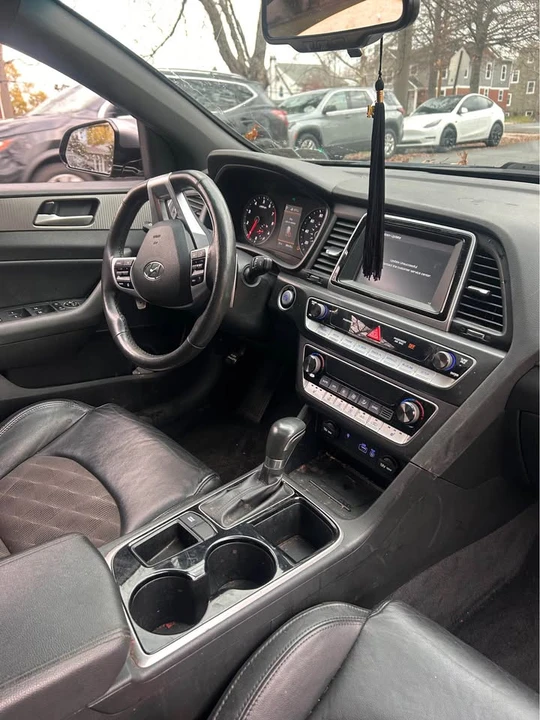2019 Hyundai Sonata - Image 10 of 18